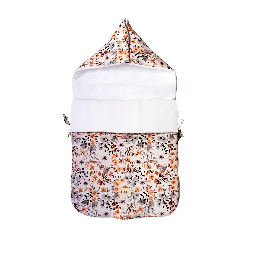 saco capazo para bebe con estampado de flores de rita and deer