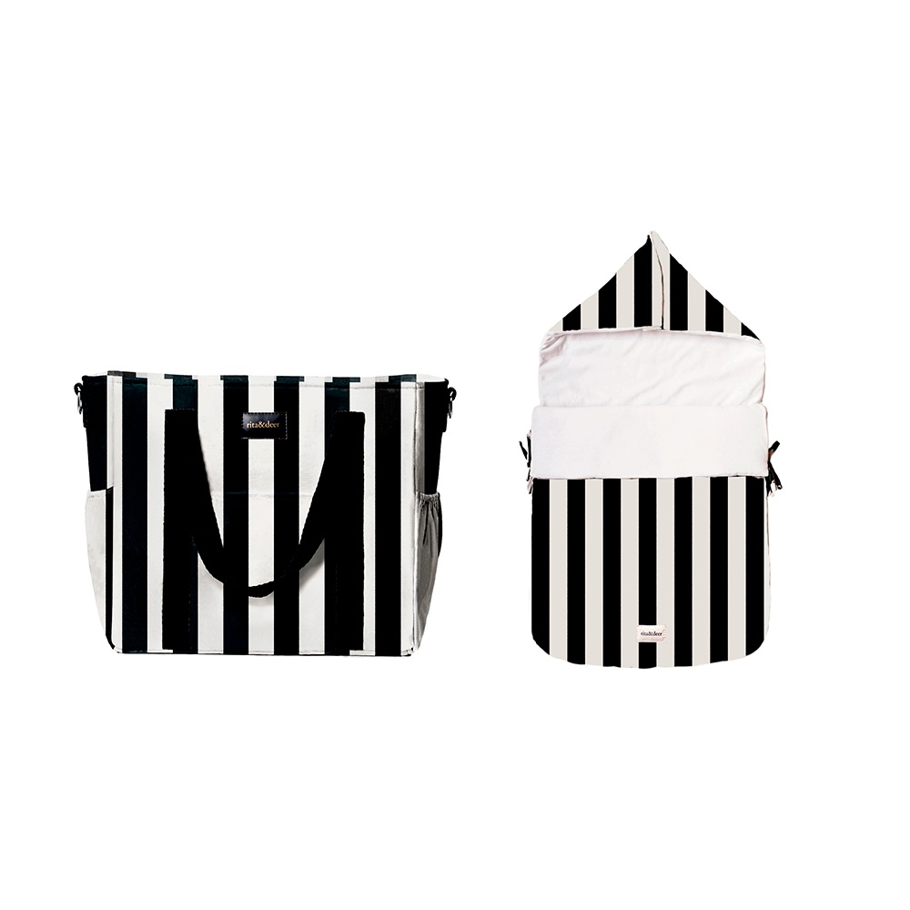 pack bolso para carro o bolsos para carrito de bebé a rayas negras con cinta y asas negras más saco capazo de bebé a juego con el mismo estampado. un original pack de bolsa de carro más saco de capazo