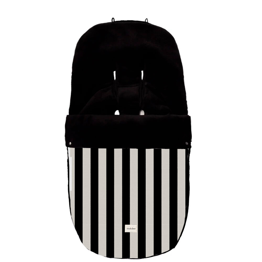 saco carro bebé de invierno o saco silla paseo bebé de invierno con estampado rayas negras de la nueva colección striped de rita&deer, fabrico con coralina en el interior extra calentita para el bebé