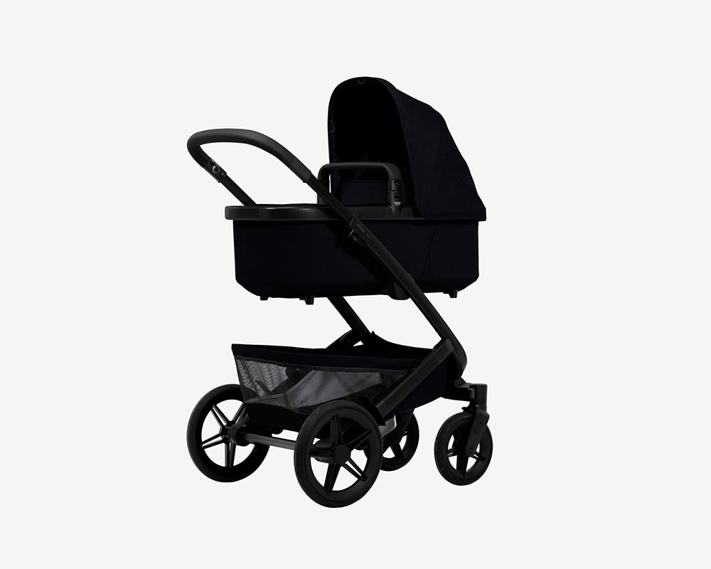 El Joolz Geo 5 es un cochecito todoterreno diseñado para familias que buscan versatilidad sin sacrificar la elegancia. Se distingue por su gran maniobrabilidad y su capacidad de adaptación, siendo ideal tanto para paseos por la ciudad como para terrenos más irregulares.
